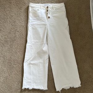 LOFT high waist / wide leg (with fridge!) jeans. Size 6 / white